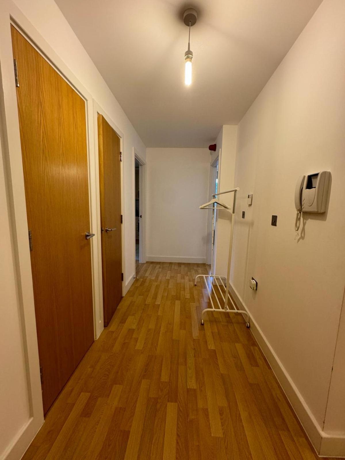 Spacious 2 Bedrooms Apartment In Stratford London Exterior photo